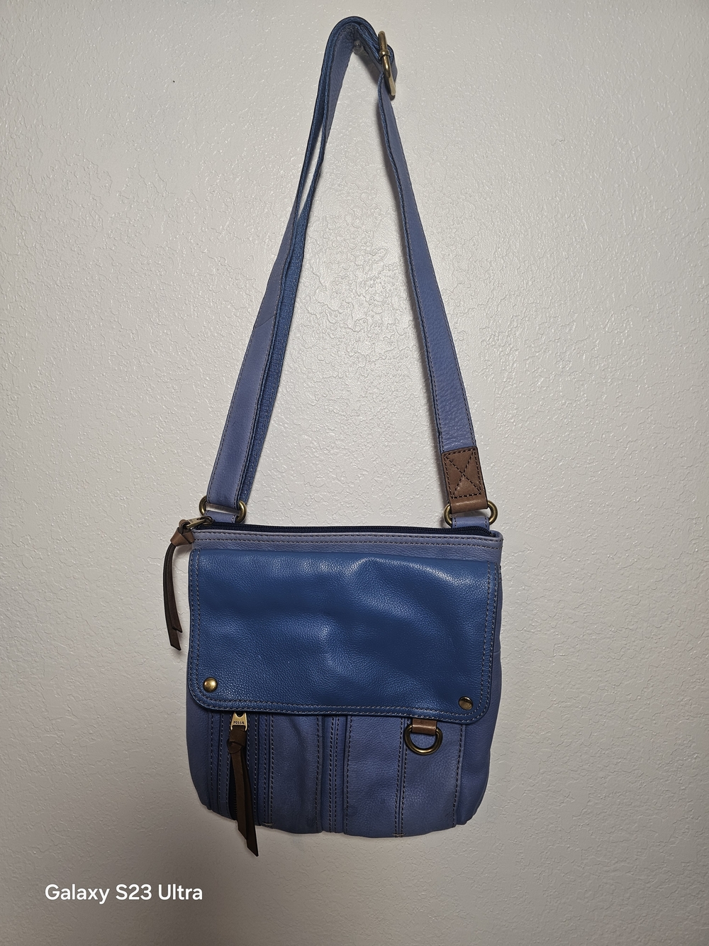 Fossil Blue Shoulder Bag Adjustable Strap Zipper D Ring Contrast Stitching